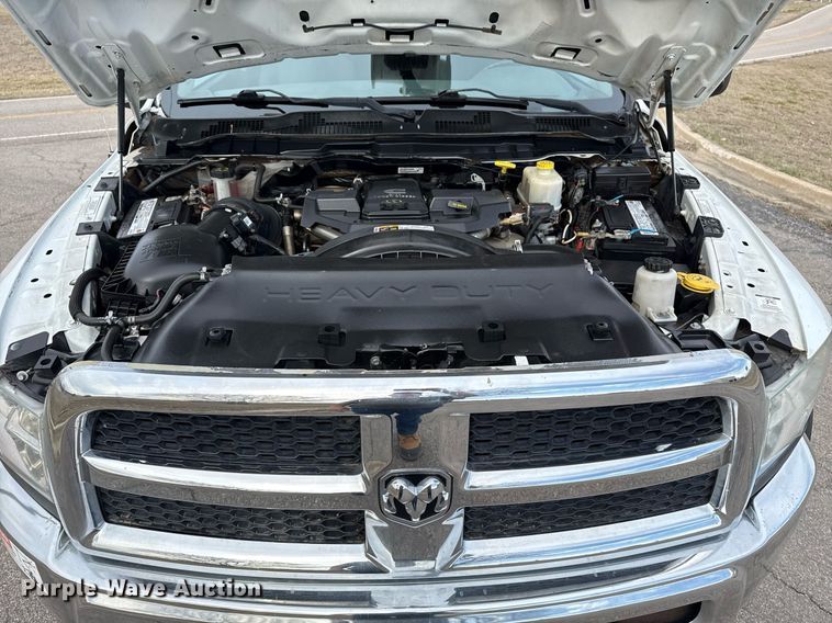 image for item DM5592 2014 Dodge Ram 5500 bucket truck