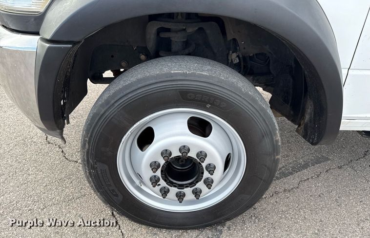 image for item DM5592 2014 Dodge Ram 5500 bucket truck