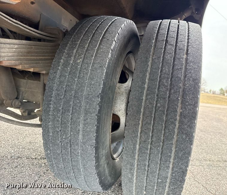 image for item DM5592 2014 Dodge Ram 5500 bucket truck