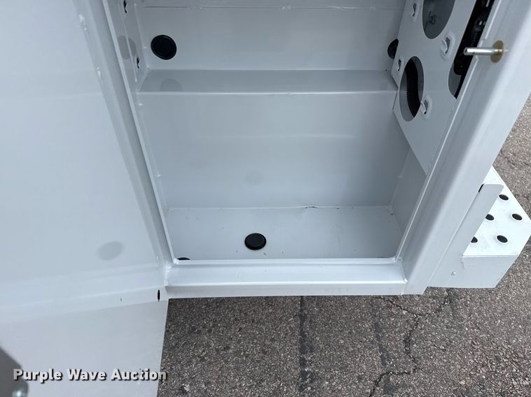 image for item DM5593 2019 Ford F250 Super Duty SuperCab utility bed pickup truck