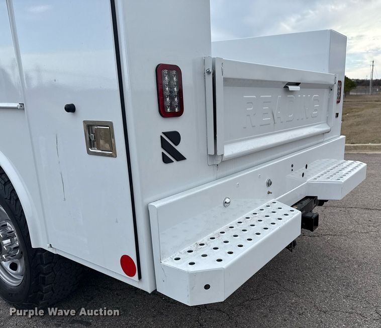 image for item DM5593 2019 Ford F250 Super Duty SuperCab utility bed pickup truck