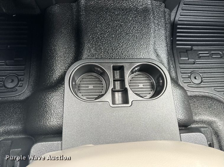 image for item DM5593 2019 Ford F250 Super Duty SuperCab utility bed pickup truck