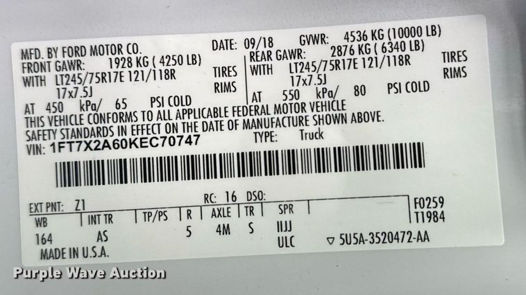 image for item DM5593 2019 Ford F250 Super Duty SuperCab utility bed pickup truck