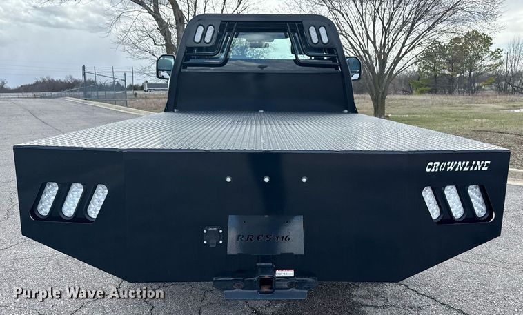 image for item DM5606 2017 Ford F350 Super Duty flatbed pickup truck
