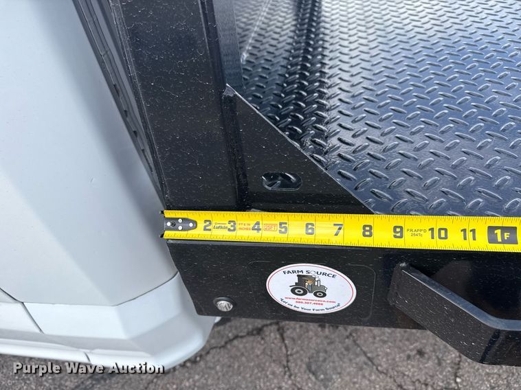 image for item DM5606 2017 Ford F350 Super Duty flatbed pickup truck