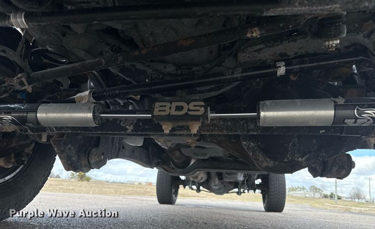 image for item DM5606 2017 Ford F350 Super Duty flatbed pickup truck