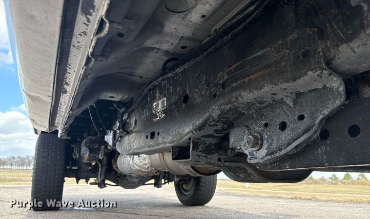 image for item DM5606 2017 Ford F350 Super Duty flatbed pickup truck