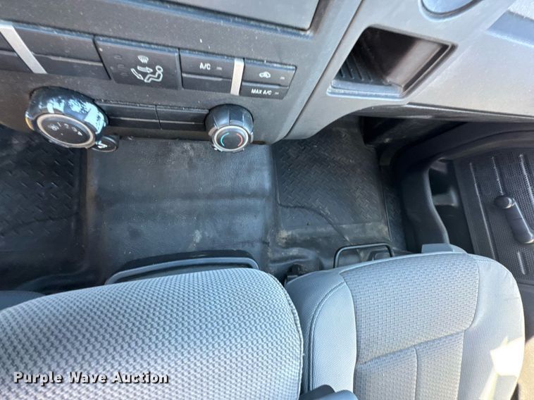 image for item DO0424 2012 Ford F150 SuperCab pickup truck