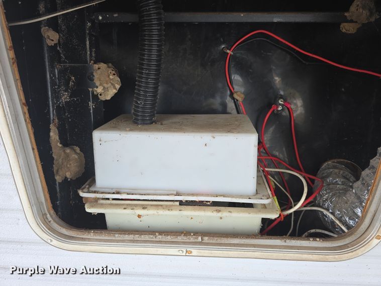 image for item DO7771 1995 Sandpiper Cobra LTD camper