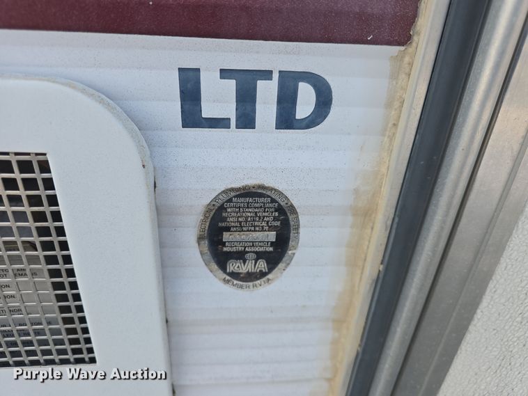 image for item DO7771 1995 Sandpiper Cobra LTD camper