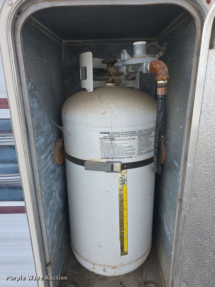 image for item DO7771 1995 Sandpiper Cobra LTD camper