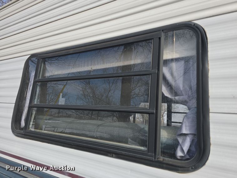 image for item DO7771 1995 Sandpiper Cobra LTD camper