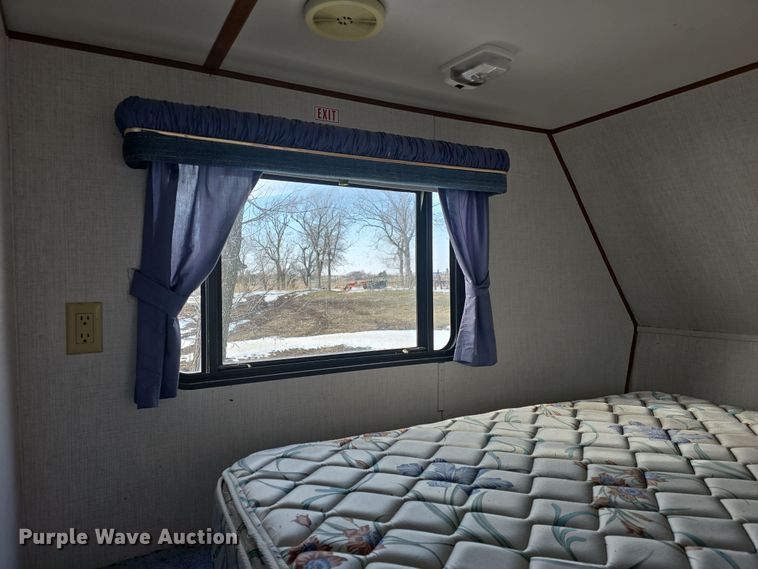 image for item DO7771 1995 Sandpiper Cobra LTD camper