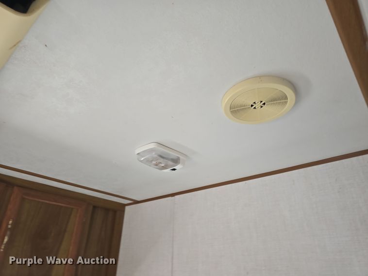 image for item DO7771 1995 Sandpiper Cobra LTD camper