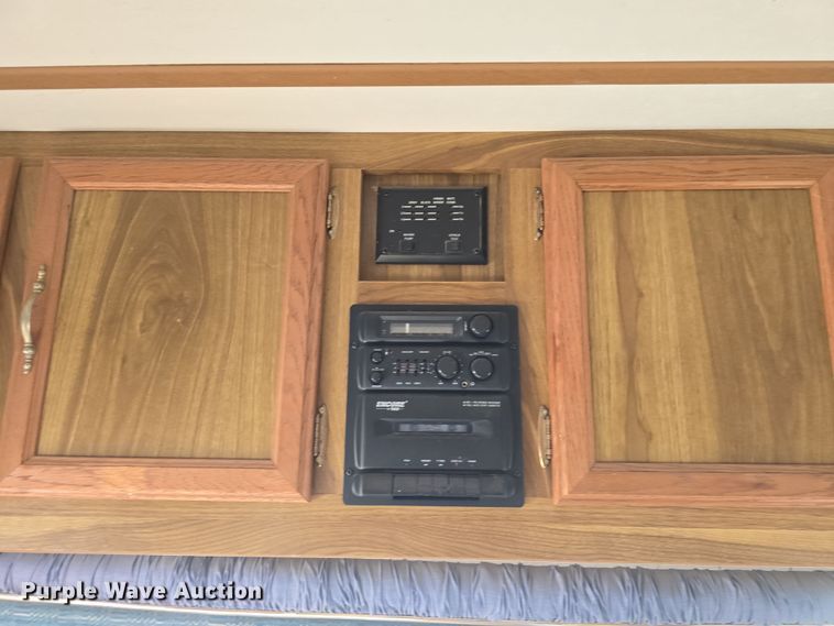 image for item DO7771 1995 Sandpiper Cobra LTD camper