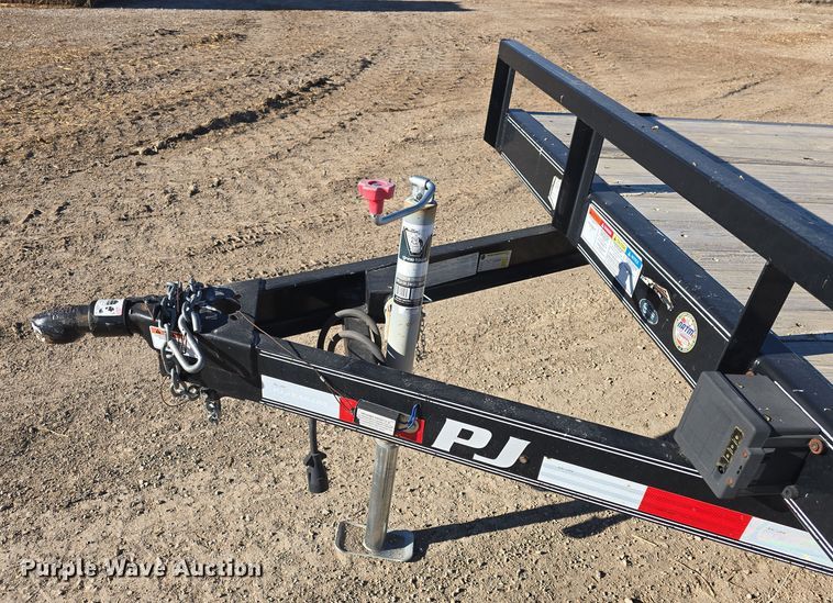 image for item DO7788 2017 PJ Trailers C5202 utility trailer