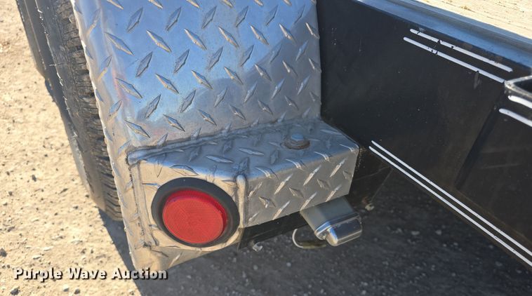 image for item DO7788 2017 PJ Trailers C5202 utility trailer