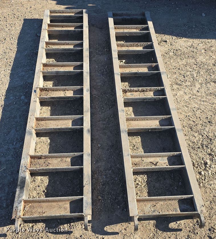 image for item DO7788 2017 PJ Trailers C5202 utility trailer