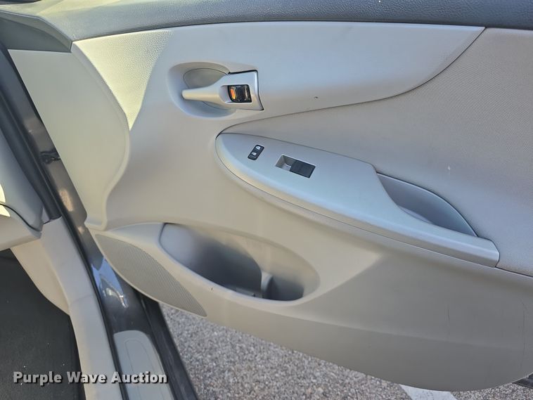 image for item DO7789 2013 Toyota Corolla LE 