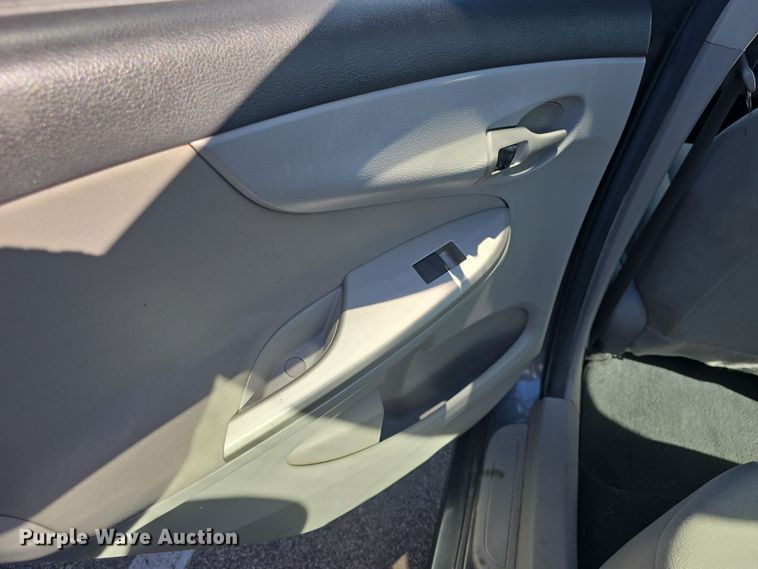 image for item DO7789 2013 Toyota Corolla LE 