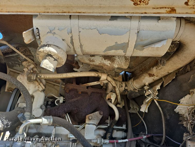 image for item DO7796 1992 Elgin Pelican Series SE street sweeper