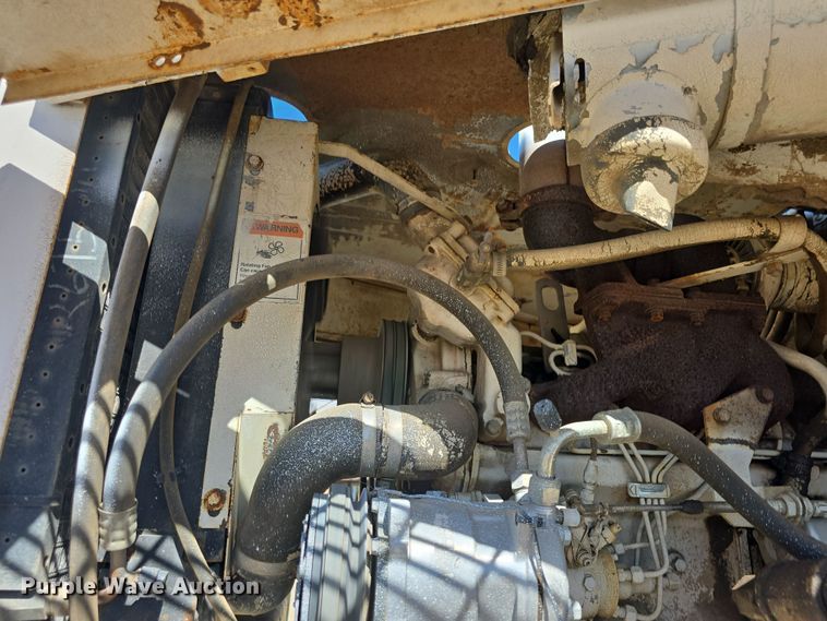 image for item DO7796 1992 Elgin Pelican Series SE street sweeper