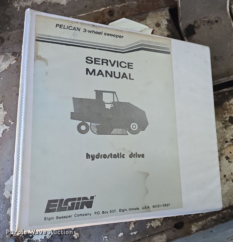 image for item DO7796 1992 Elgin Pelican Series SE street sweeper