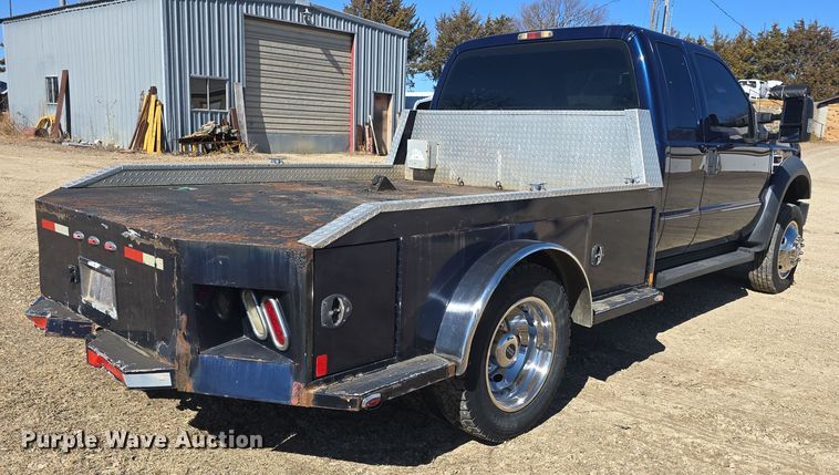 image for item DO7798 2010 Ford F550 Super Duty flatbed truck