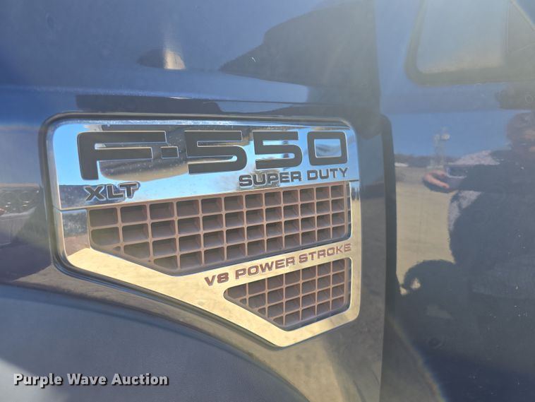 image for item DO7798 2010 Ford F550 Super Duty flatbed truck