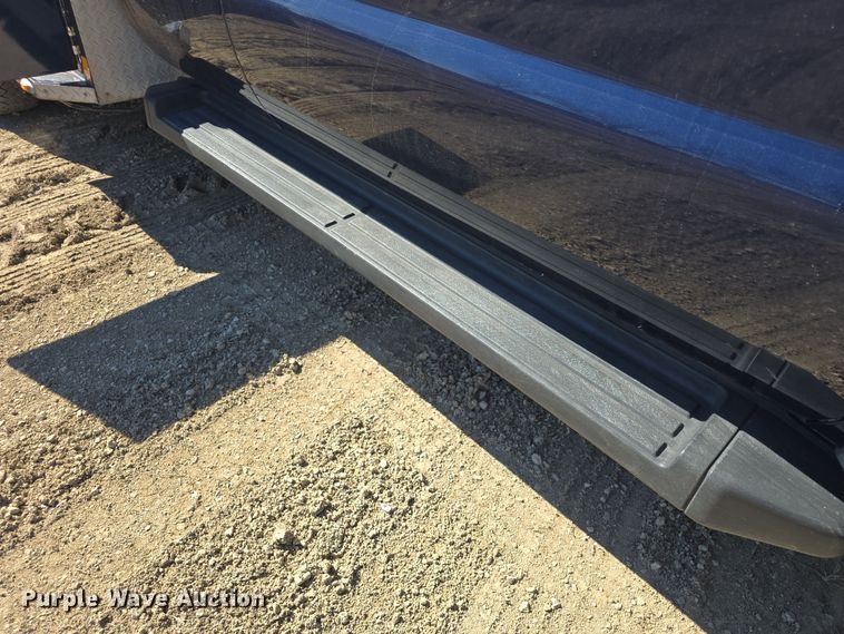 image for item DO7798 2010 Ford F550 Super Duty flatbed truck