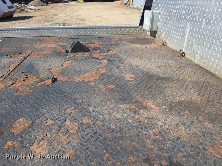 image for item DO7798 2010 Ford F550 Super Duty flatbed truck