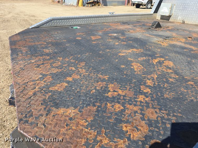 image for item DO7798 2010 Ford F550 Super Duty flatbed truck