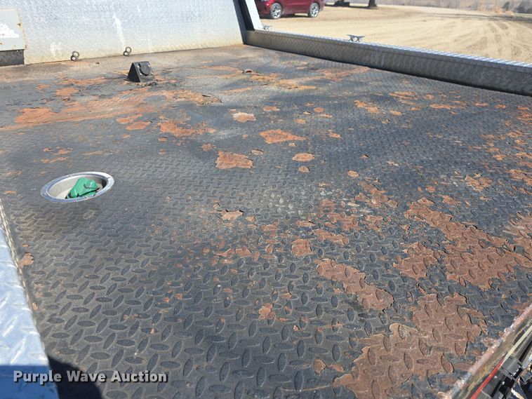 image for item DO7798 2010 Ford F550 Super Duty flatbed truck