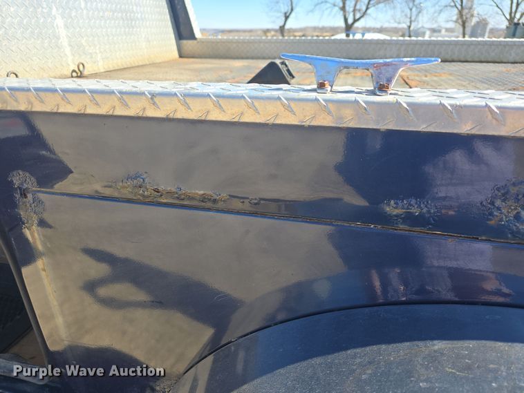 image for item DO7798 2010 Ford F550 Super Duty flatbed truck