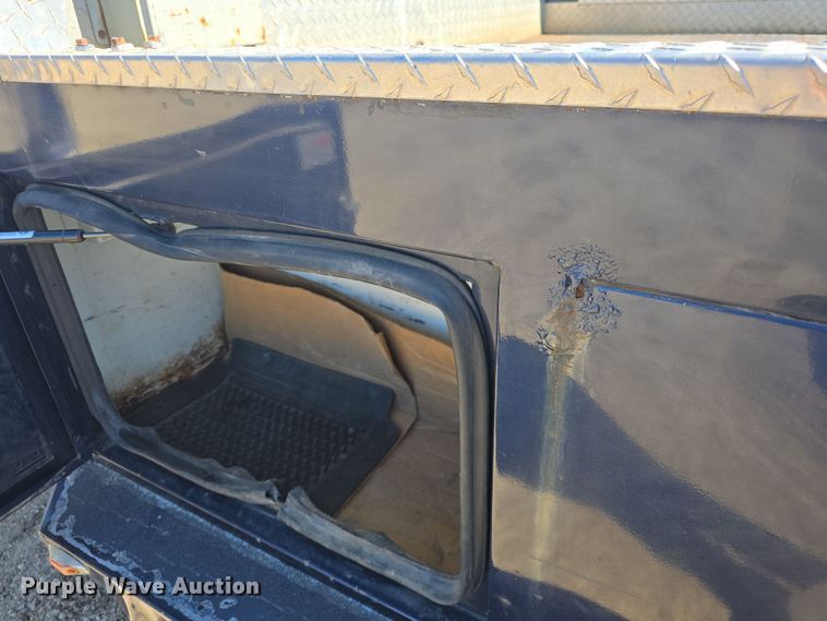 image for item DO7798 2010 Ford F550 Super Duty flatbed truck