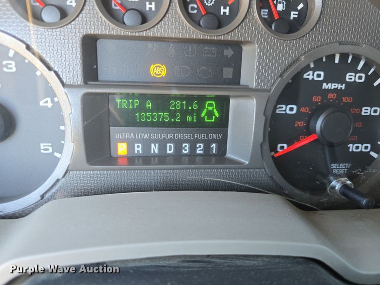 image for item DO7798 2010 Ford F550 Super Duty flatbed truck