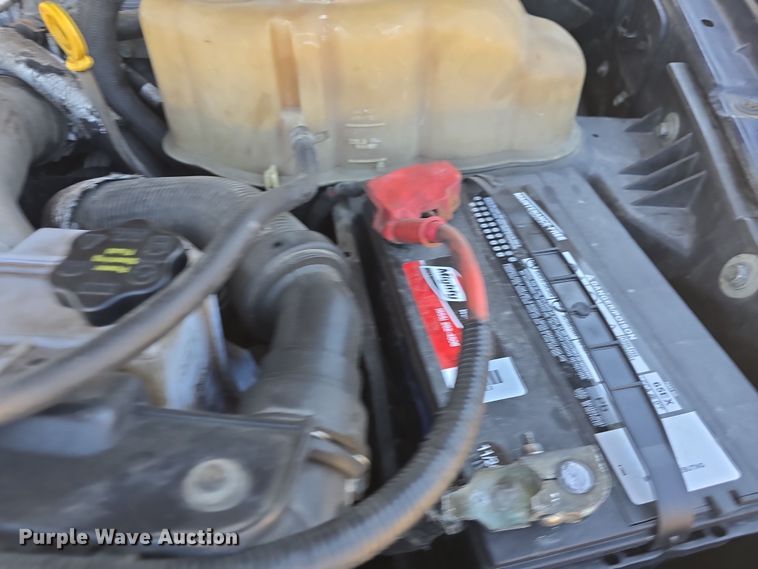 image for item DO7798 2010 Ford F550 Super Duty flatbed truck