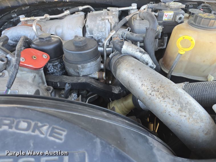 image for item DO7798 2010 Ford F550 Super Duty flatbed truck