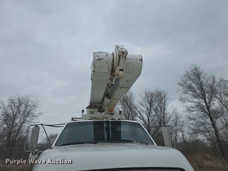 image for item DO7815 1995 Ford F800 bucket truck
