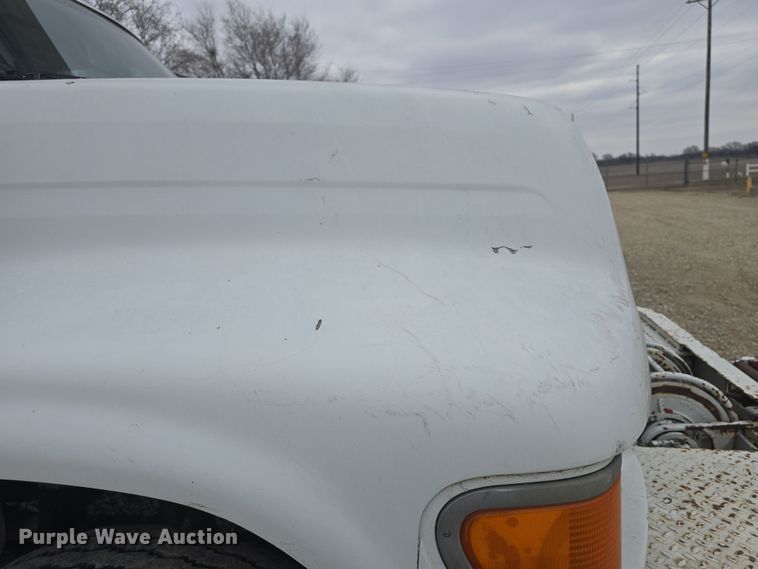 image for item DO7815 1995 Ford F800 bucket truck