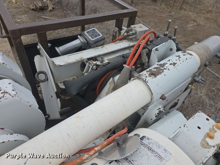 image for item DO7815 1995 Ford F800 bucket truck