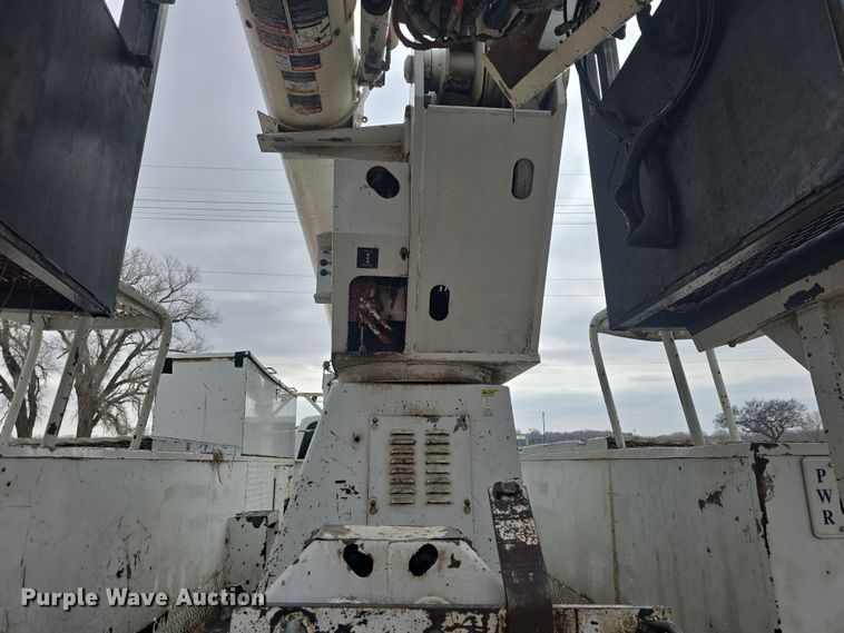 image for item DO7815 1995 Ford F800 bucket truck