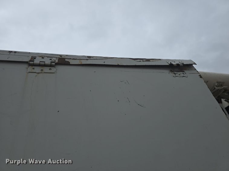 image for item DO7815 1995 Ford F800 bucket truck