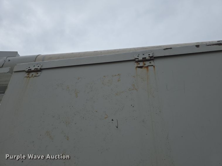 image for item DO7815 1995 Ford F800 bucket truck