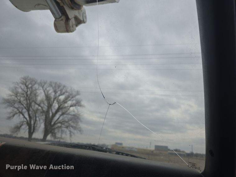 image for item DO7815 1995 Ford F800 bucket truck