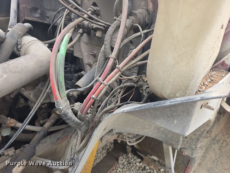 image for item DO7815 1995 Ford F800 bucket truck