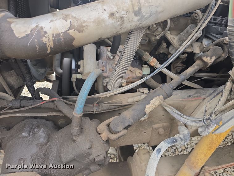 image for item DO7815 1995 Ford F800 bucket truck