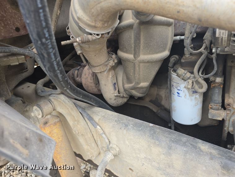 image for item DO7815 1995 Ford F800 bucket truck