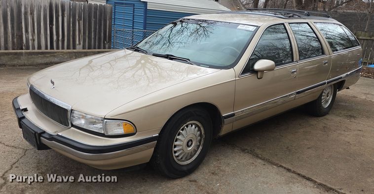 image for item DO7823 1994 Buick Roadmaster Estate Wagon 