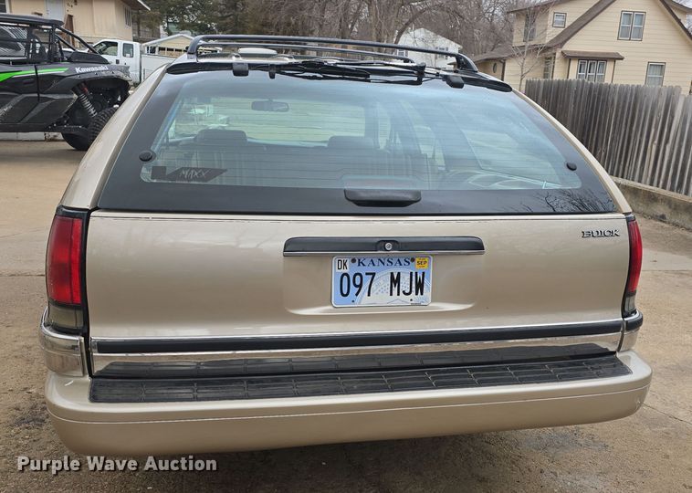 image for item DO7823 1994 Buick Roadmaster Estate Wagon 